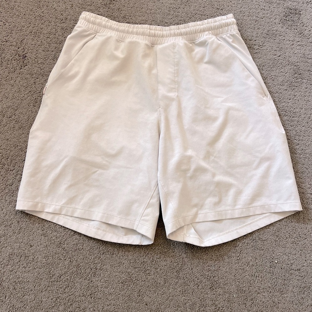 Lululemon pace breaker shorts